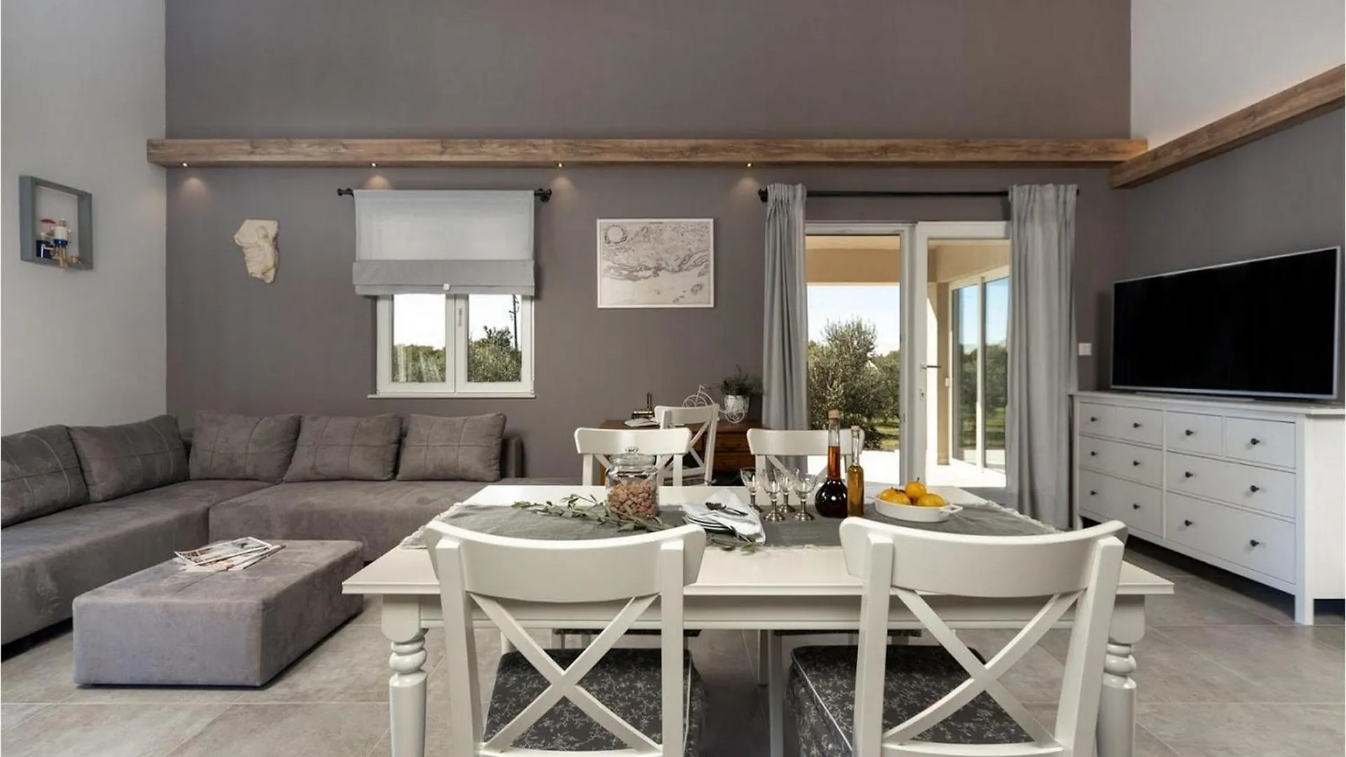 Villa Oliveto Smilcic Croatia